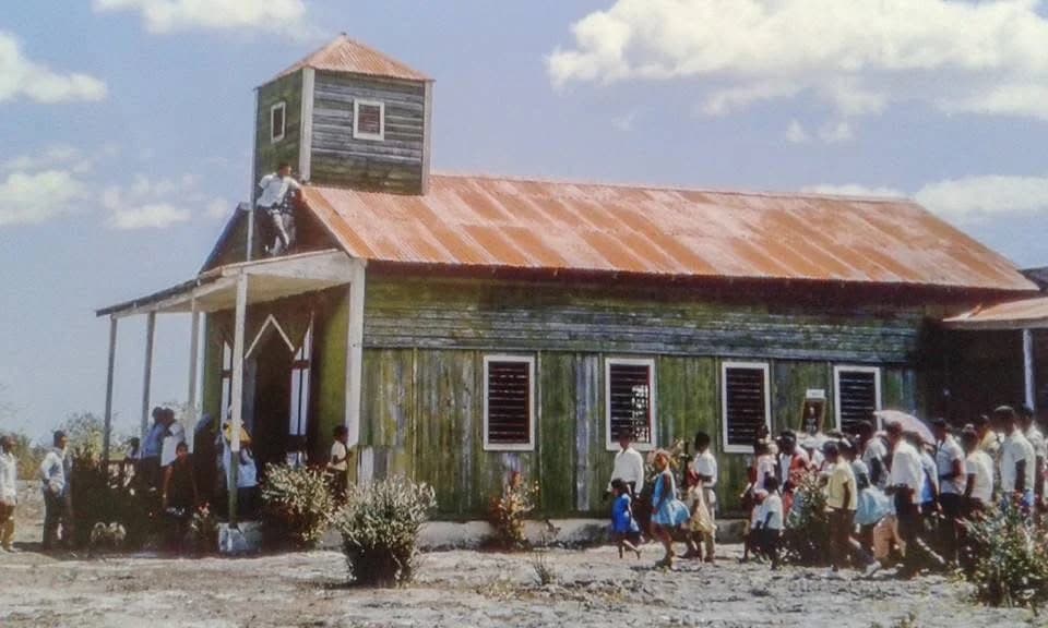 Iglesia Divina Pastora de la comunidad de Bayahibe